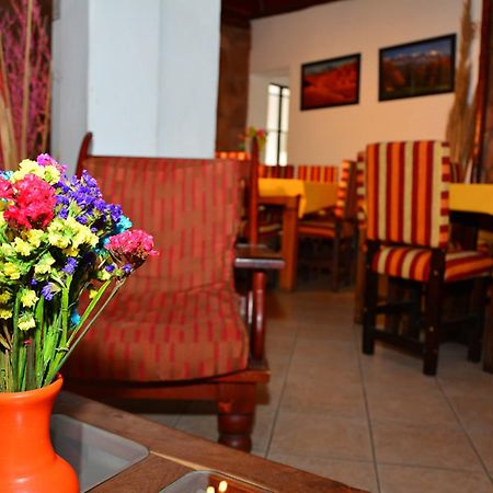 Hotel La Giralda Salta Bagian luar foto