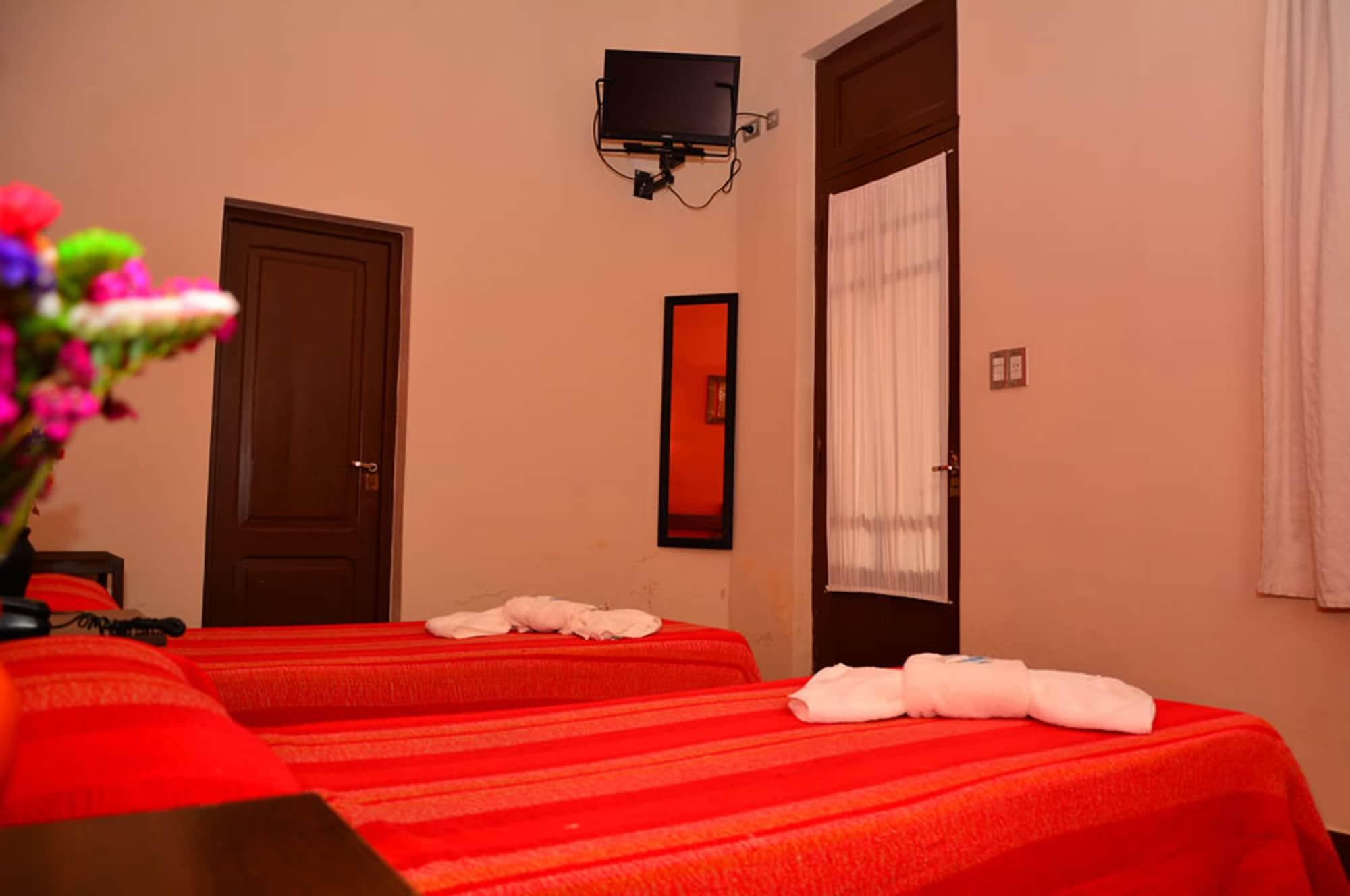 Hotel La Giralda Salta Bagian luar foto