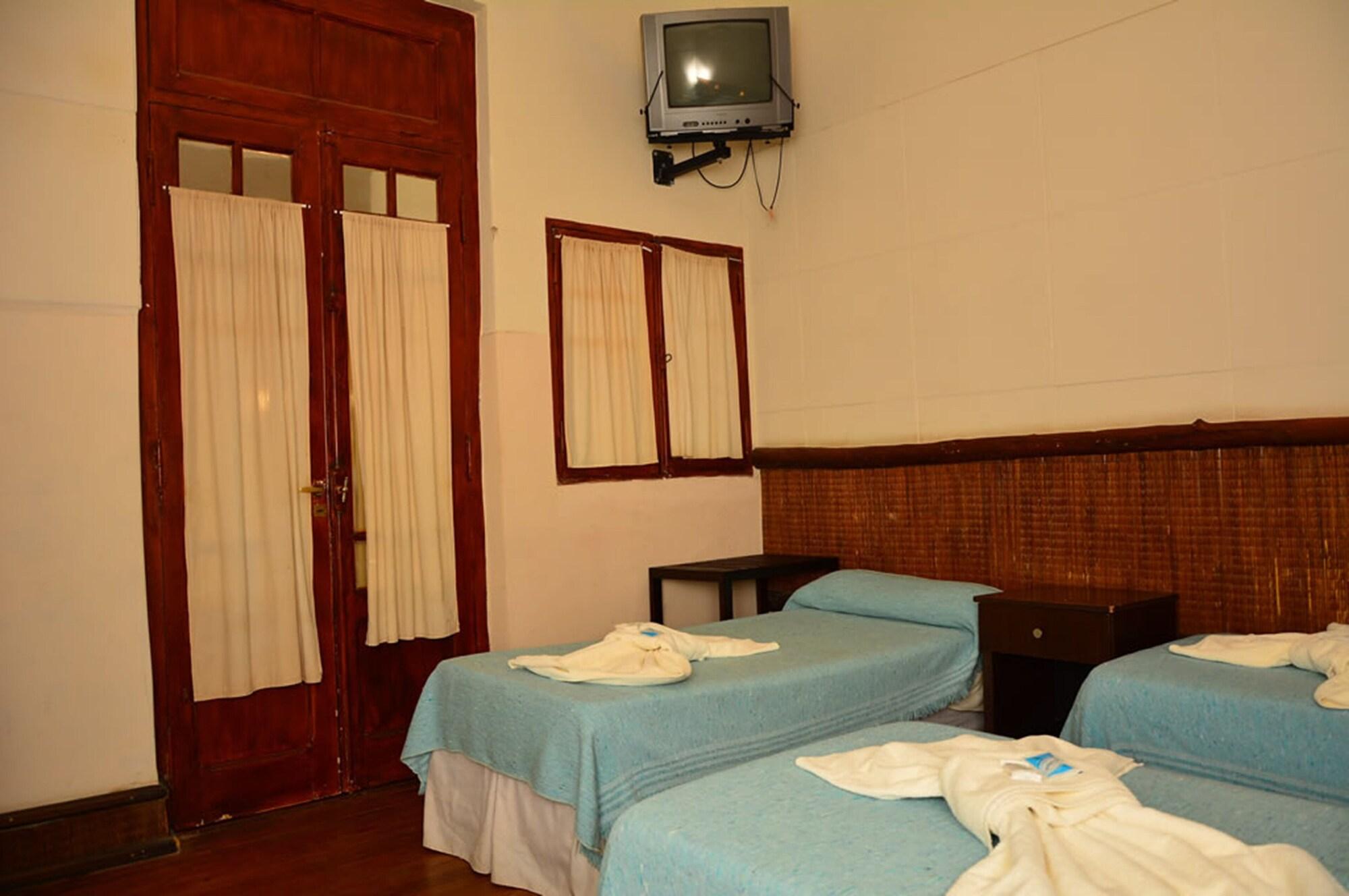 Hotel La Giralda Salta Bagian luar foto
