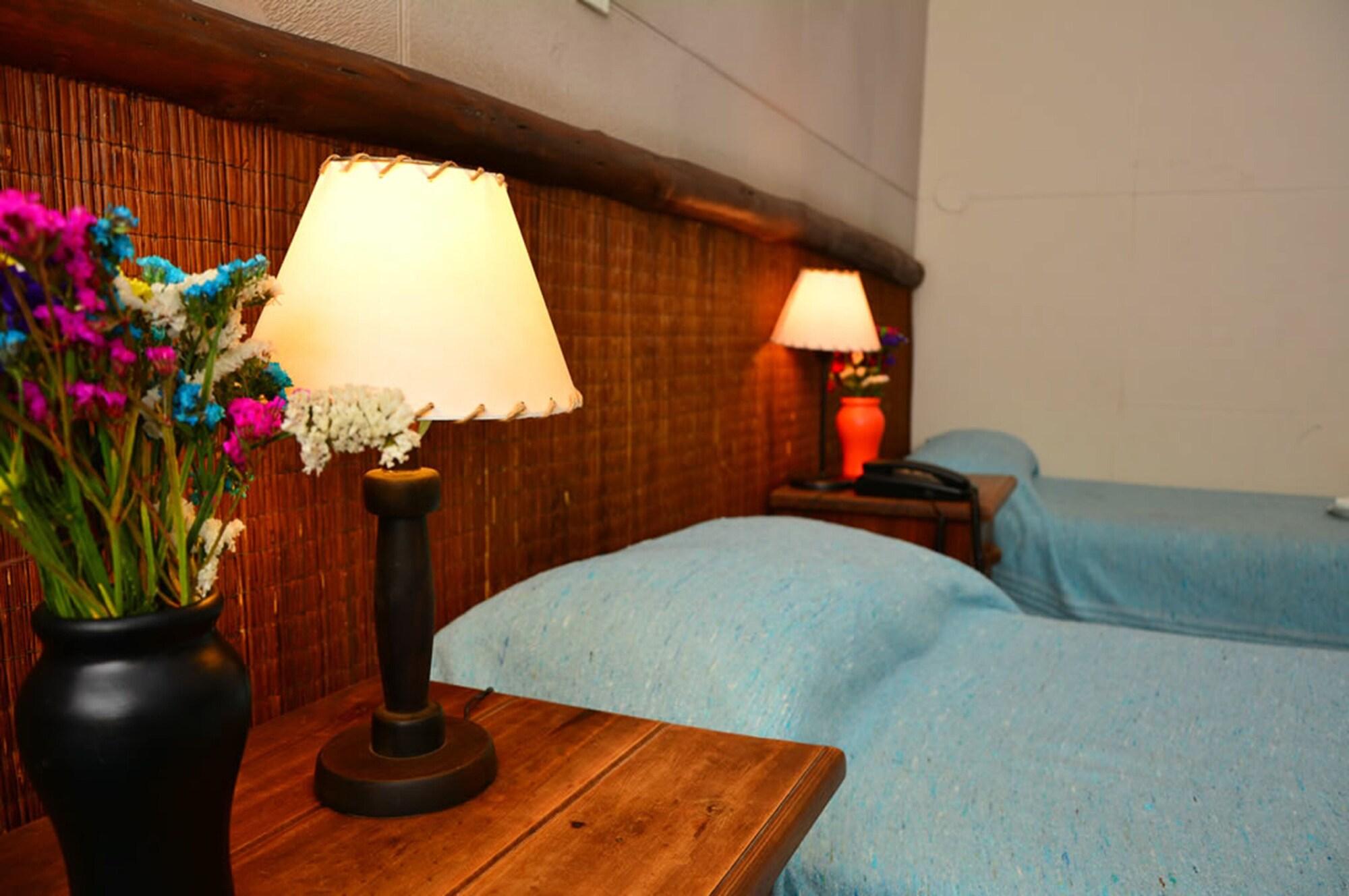 Hotel La Giralda Salta Bagian luar foto