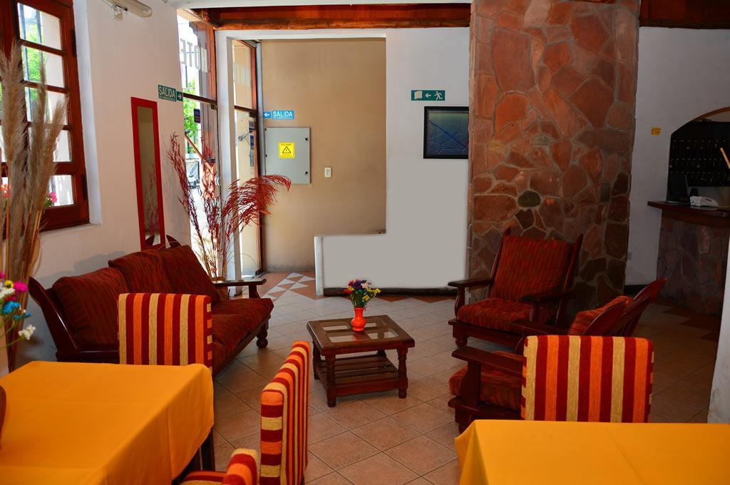 Hotel La Giralda Salta Bagian luar foto