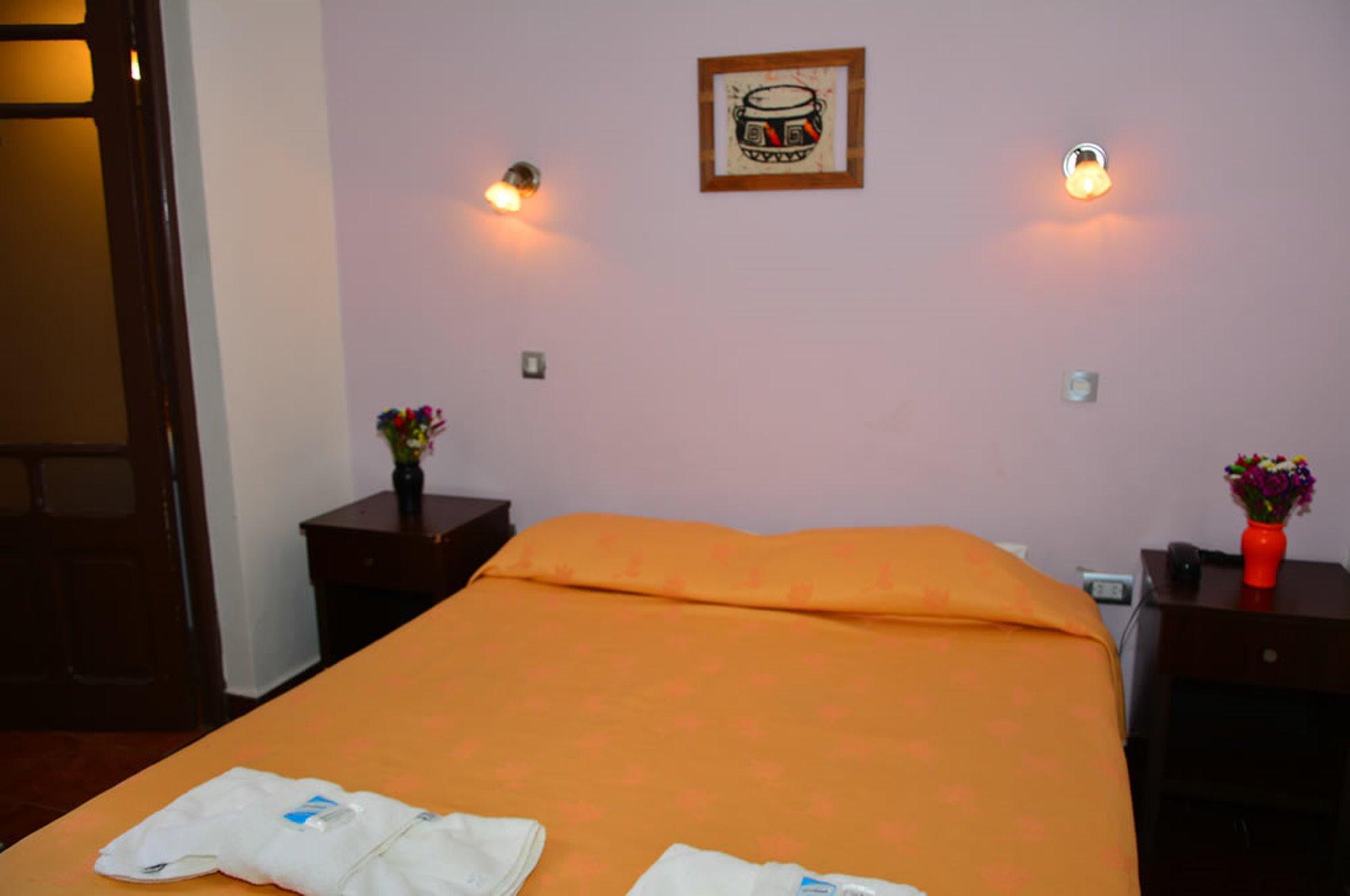 Hotel La Giralda Salta Bagian luar foto