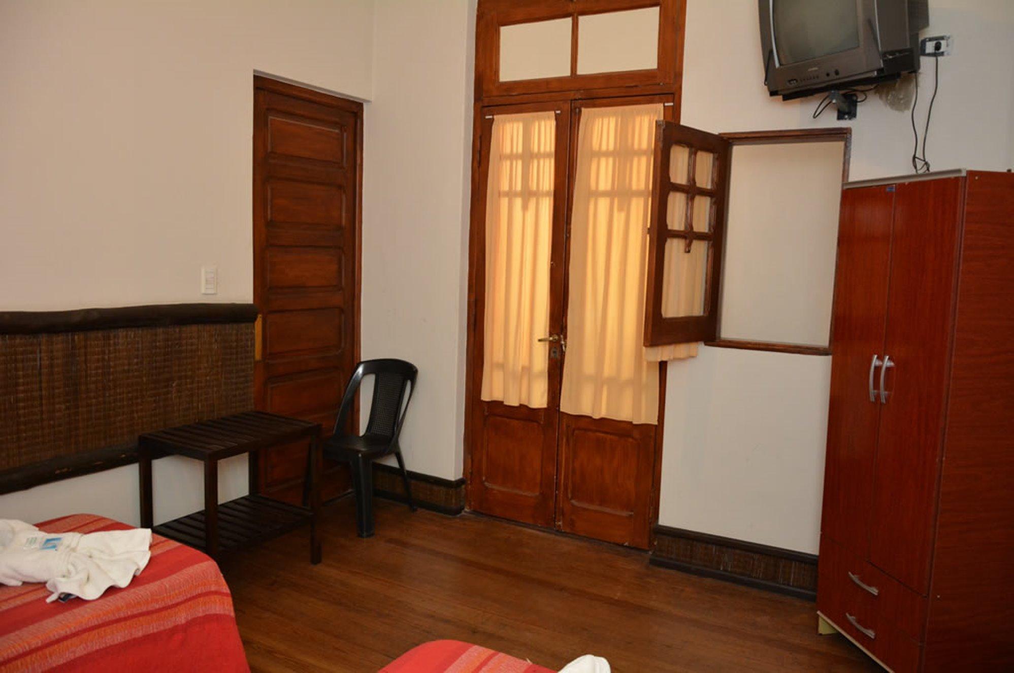 Hotel La Giralda Salta Bagian luar foto